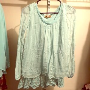 Blouse with lace trim